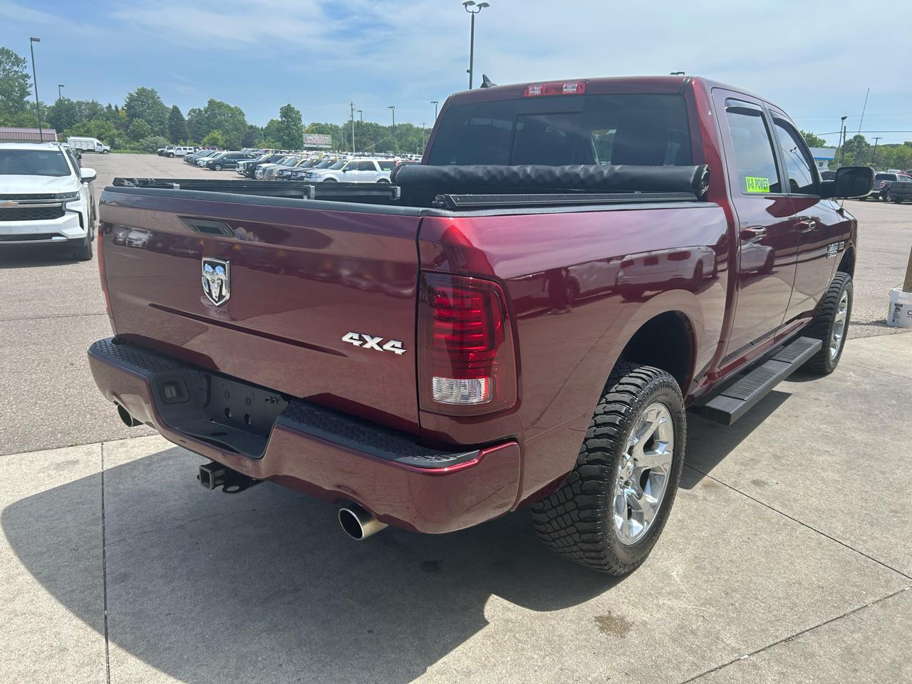 RAM 1500 Sport Crew Cab SWB 4WD 2016