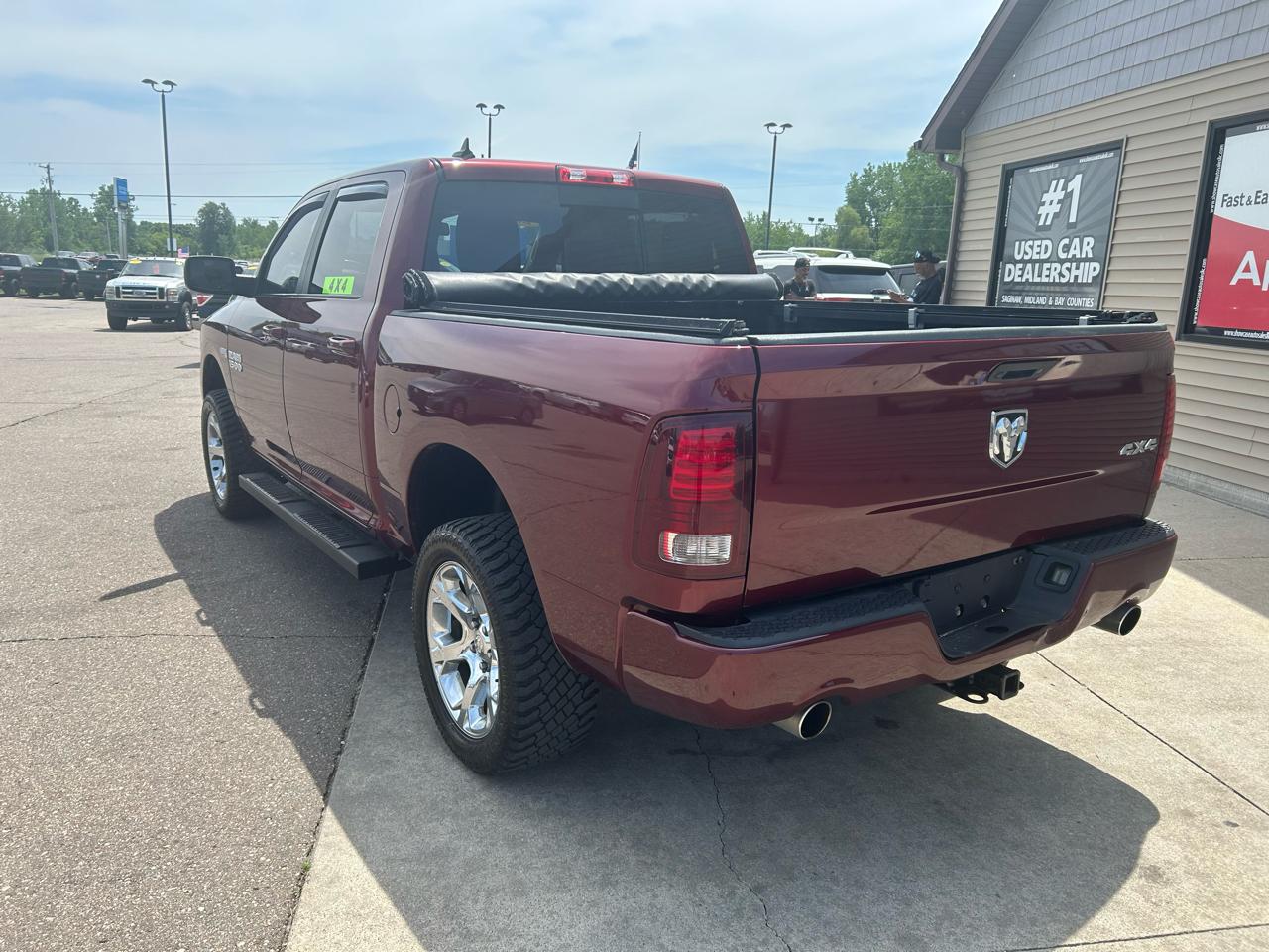 RAM 1500 Sport Crew Cab SWB 4WD 2016