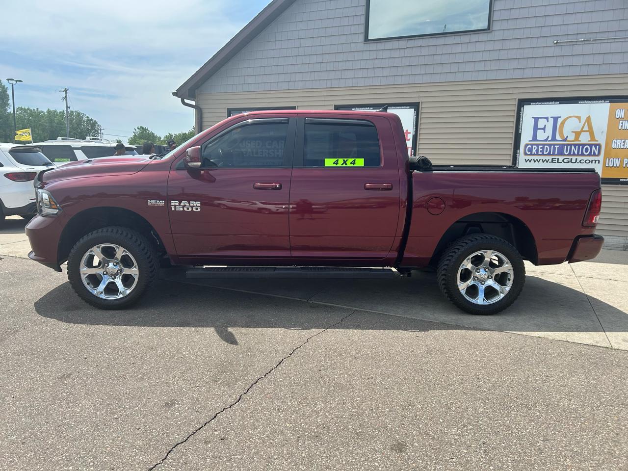 RAM 1500 Sport Crew Cab SWB 4WD 2016