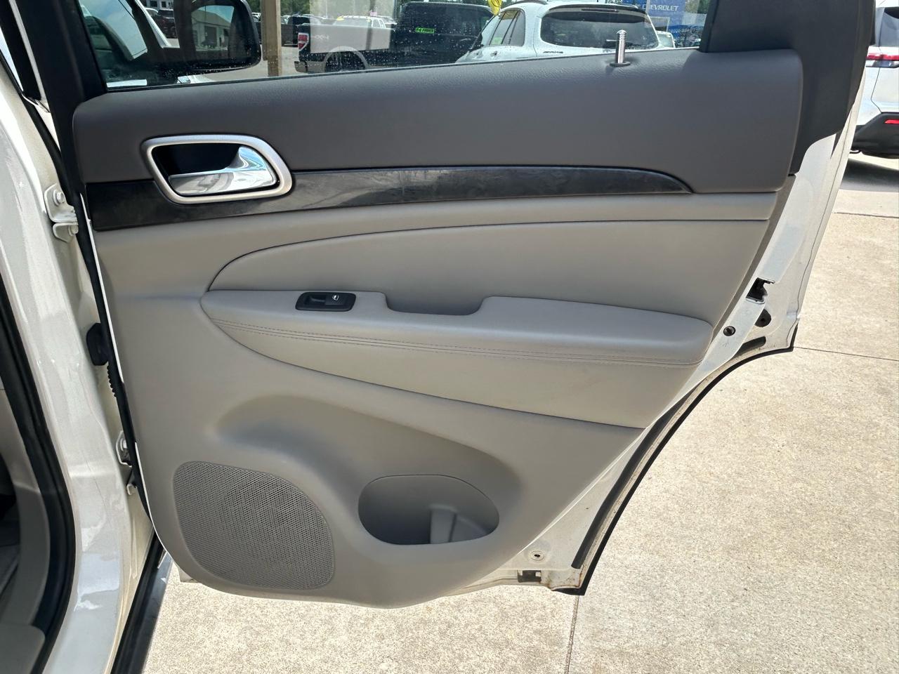Jeep Grand Cherokee Laredo 4WD 2011