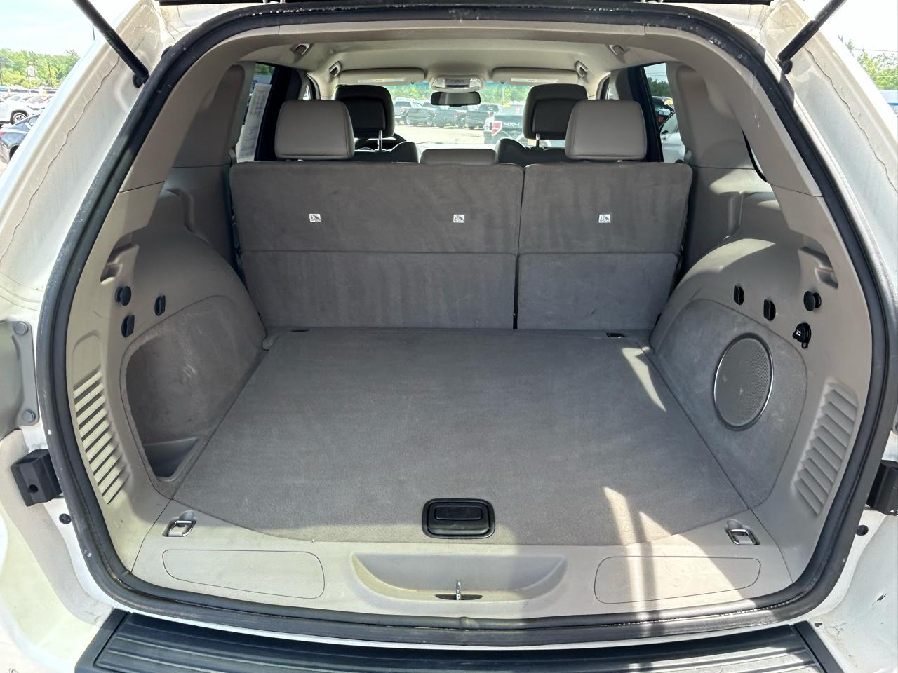 Jeep Grand Cherokee Laredo 4WD 2011