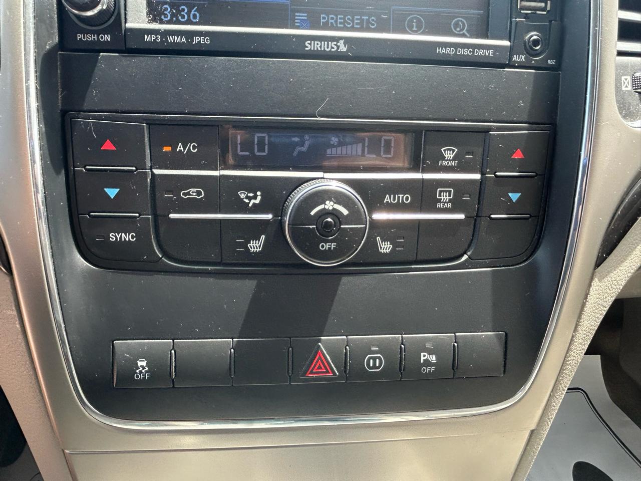Jeep Grand Cherokee Laredo 4WD 2011