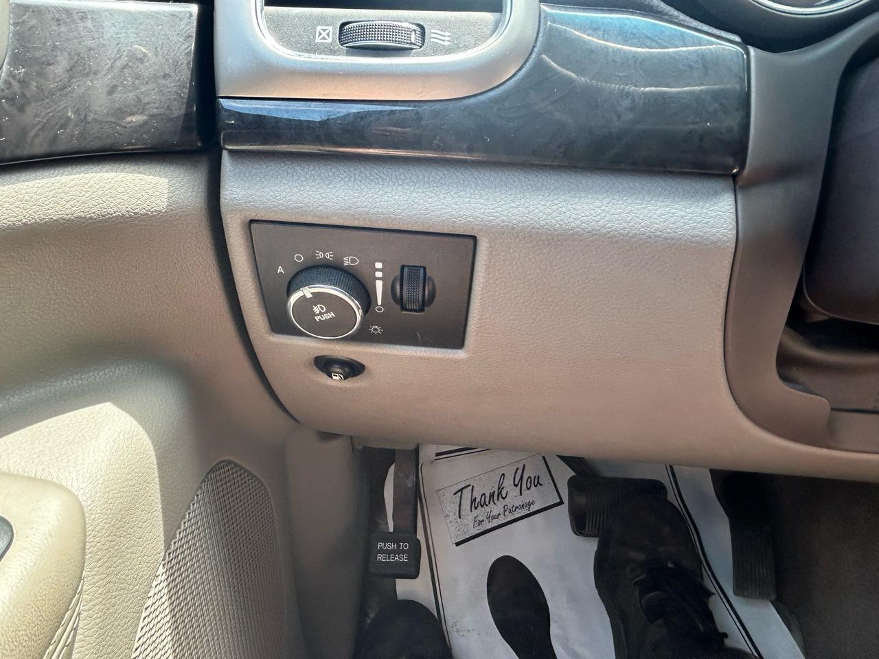 Jeep Grand Cherokee Laredo 4WD 2011