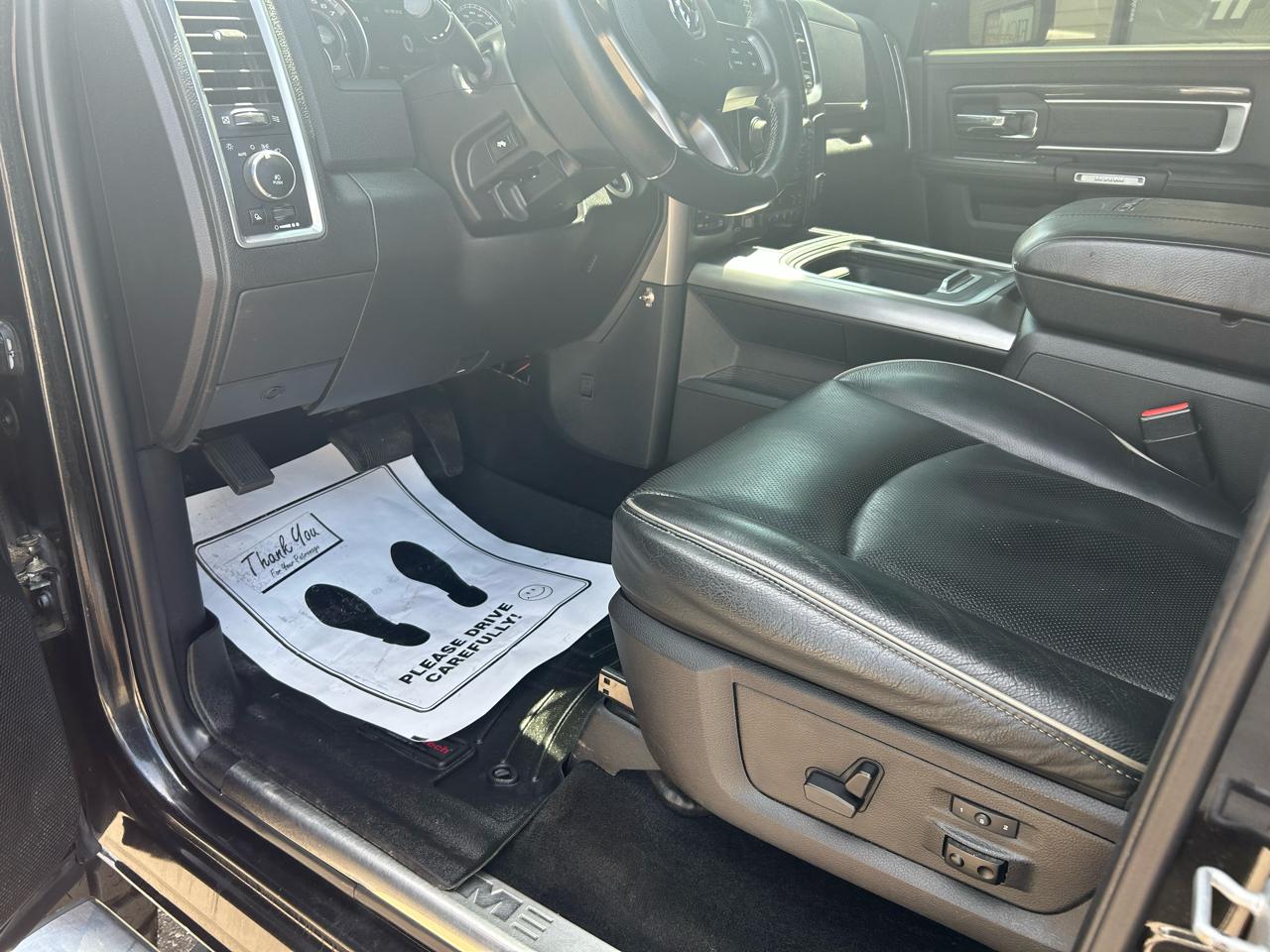 RAM 1500 Longhorn Crew Cab SWB 4WD 2017