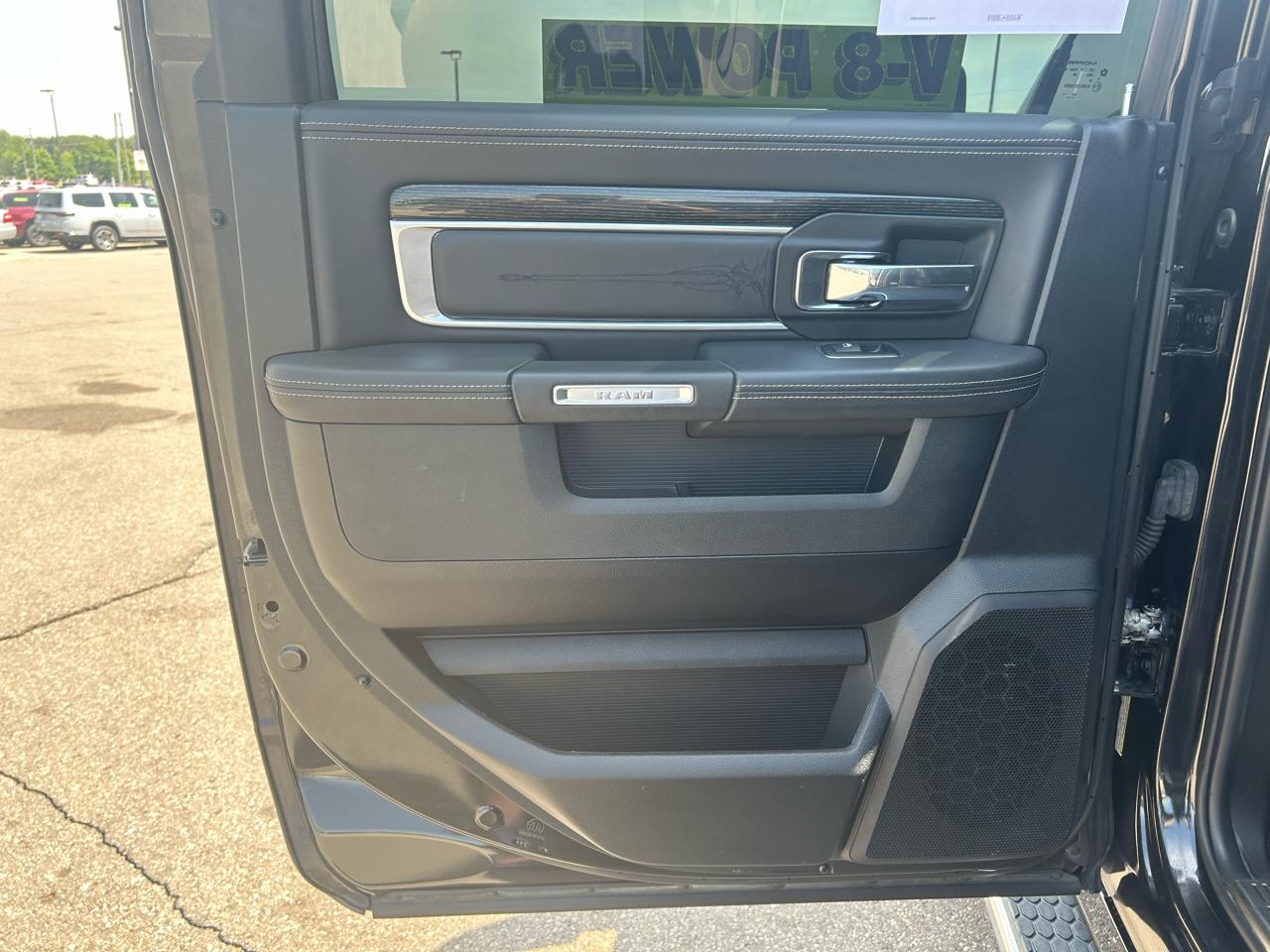 RAM 1500 Longhorn Crew Cab SWB 4WD 2017