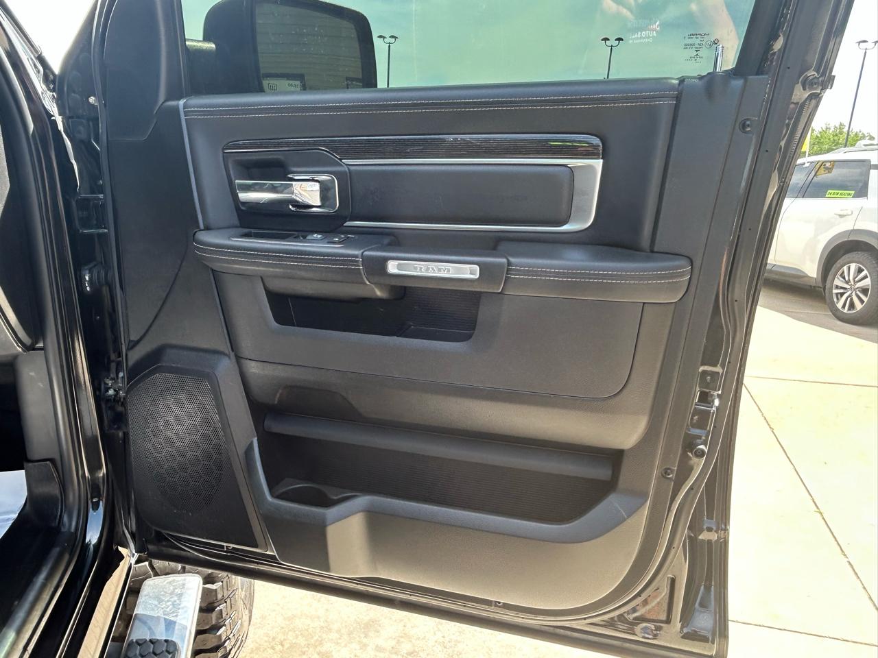 RAM 1500 Longhorn Crew Cab SWB 4WD 2017