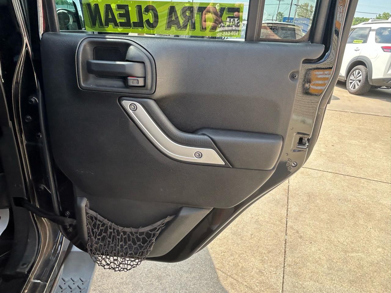 Jeep Wrangler Unlimited Sahara 4WD 2015