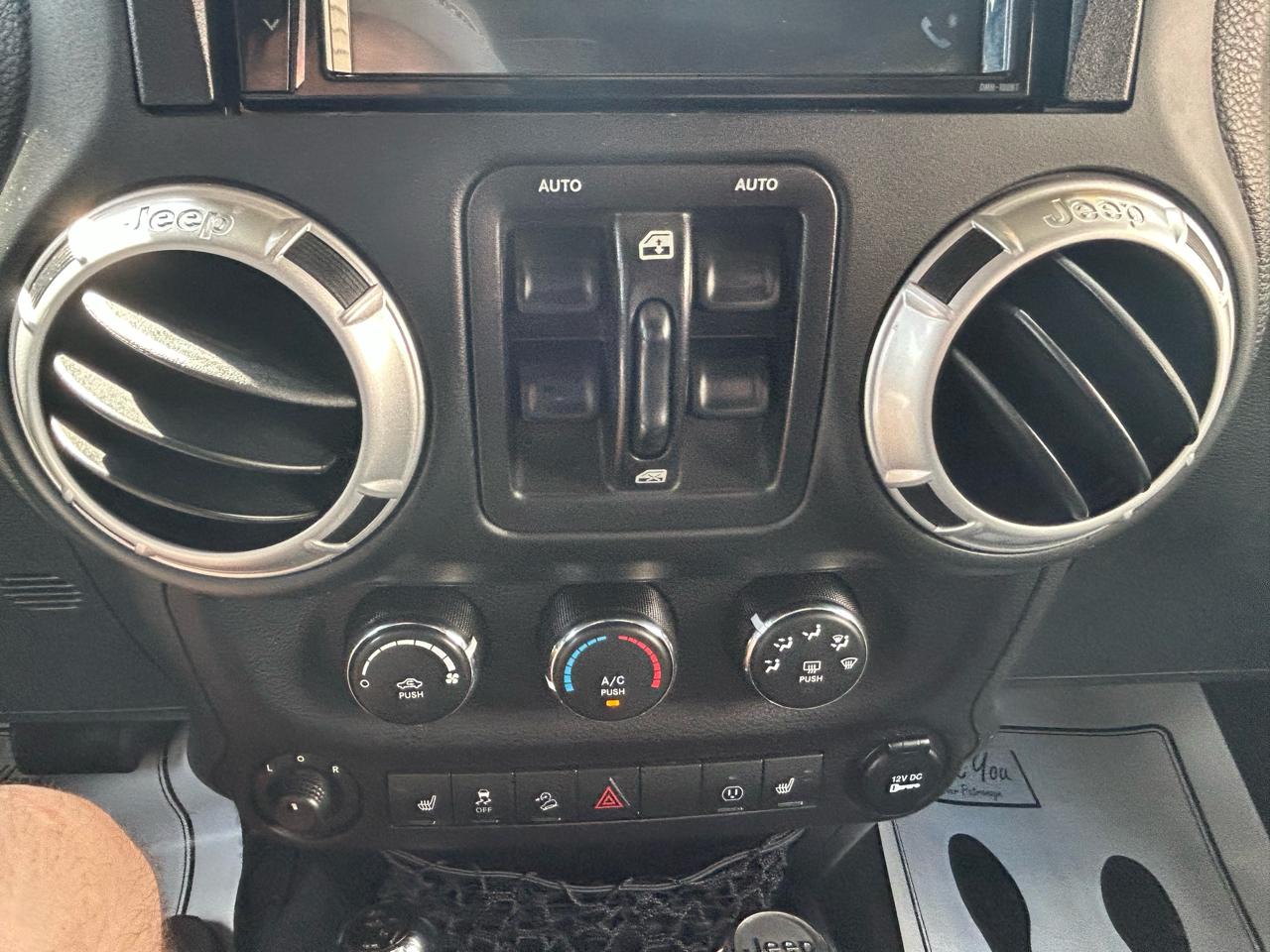 Jeep Wrangler Unlimited Sahara 4WD 2015