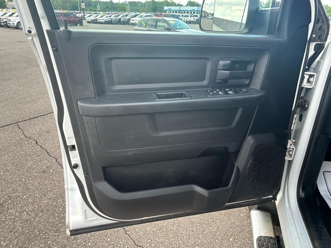 RAM 2500 Tradesman Crew Cab SWB 4WD 2018