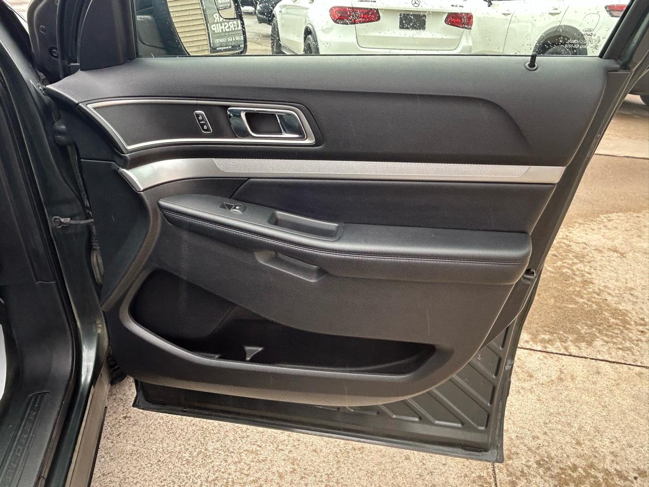 Ford Explorer 4WD 4dr XLT 2016