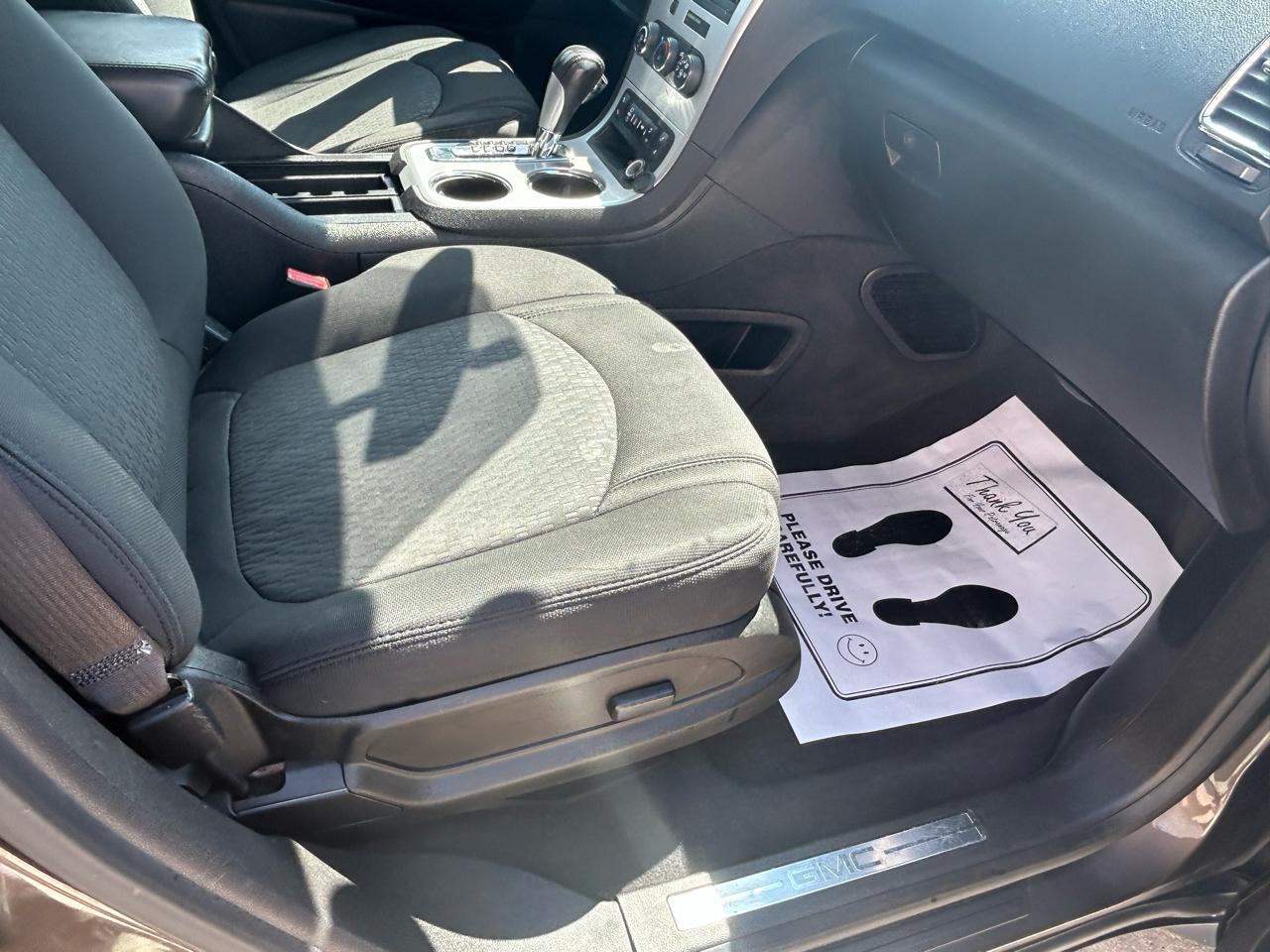 GMC Acadia AWD 4dr SLE 2012