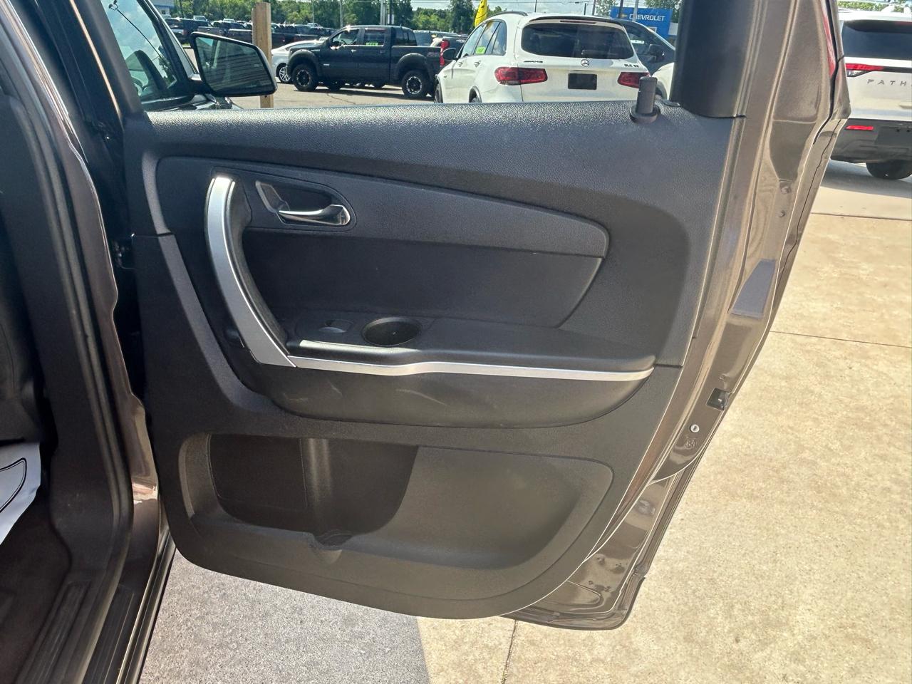 GMC Acadia AWD 4dr SLE 2012