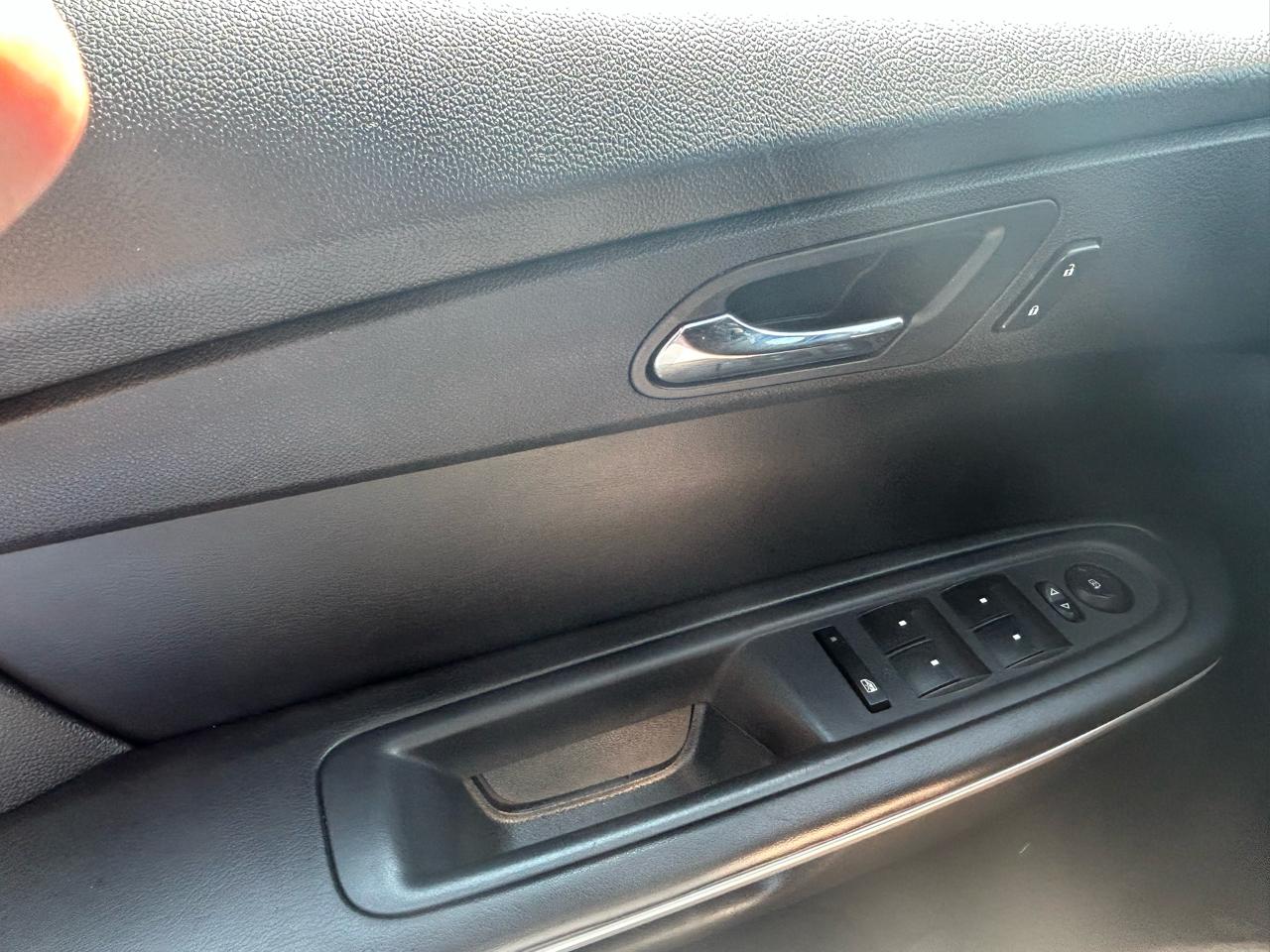 GMC Acadia AWD 4dr SLE 2012