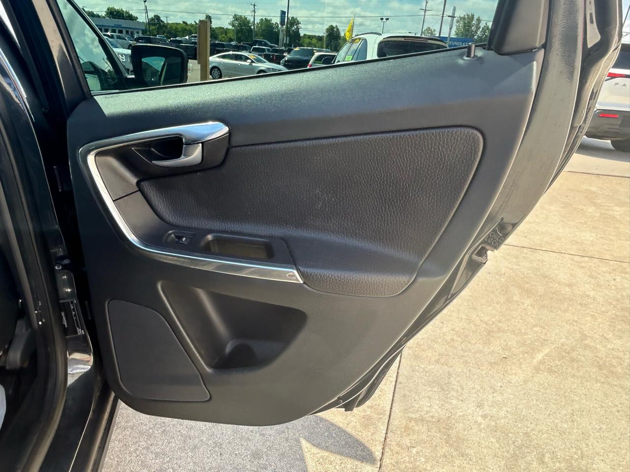 Volvo XC60 AWD 4dr T6 2013