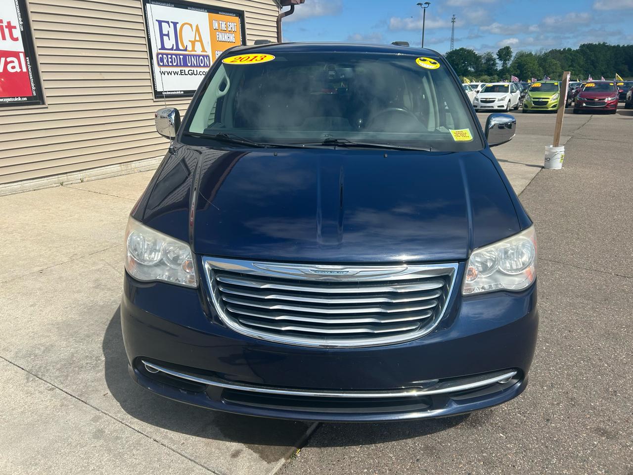 Chrysler Town & Country 4dr Wgn Touring-L 2013