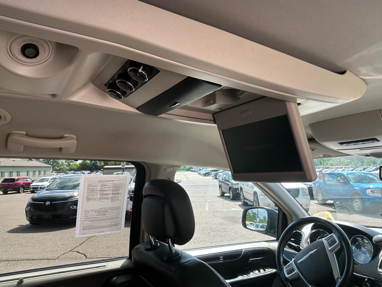 Chrysler Town & Country 4dr Wgn Touring-L 2013