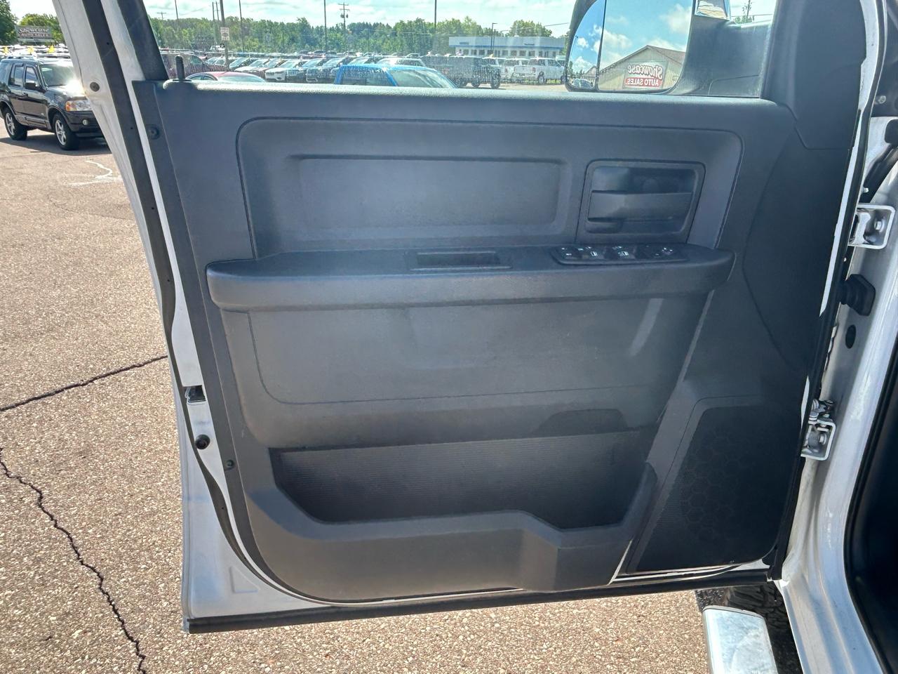 RAM 2500 ST Crew Cab SWB 4WD 2014