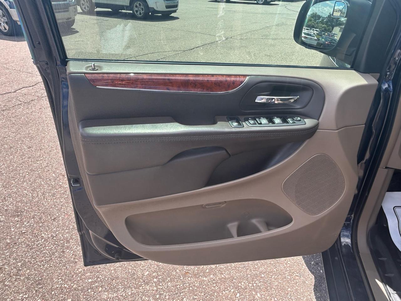 Chrysler Town & Country 4dr Wgn Touring 2015