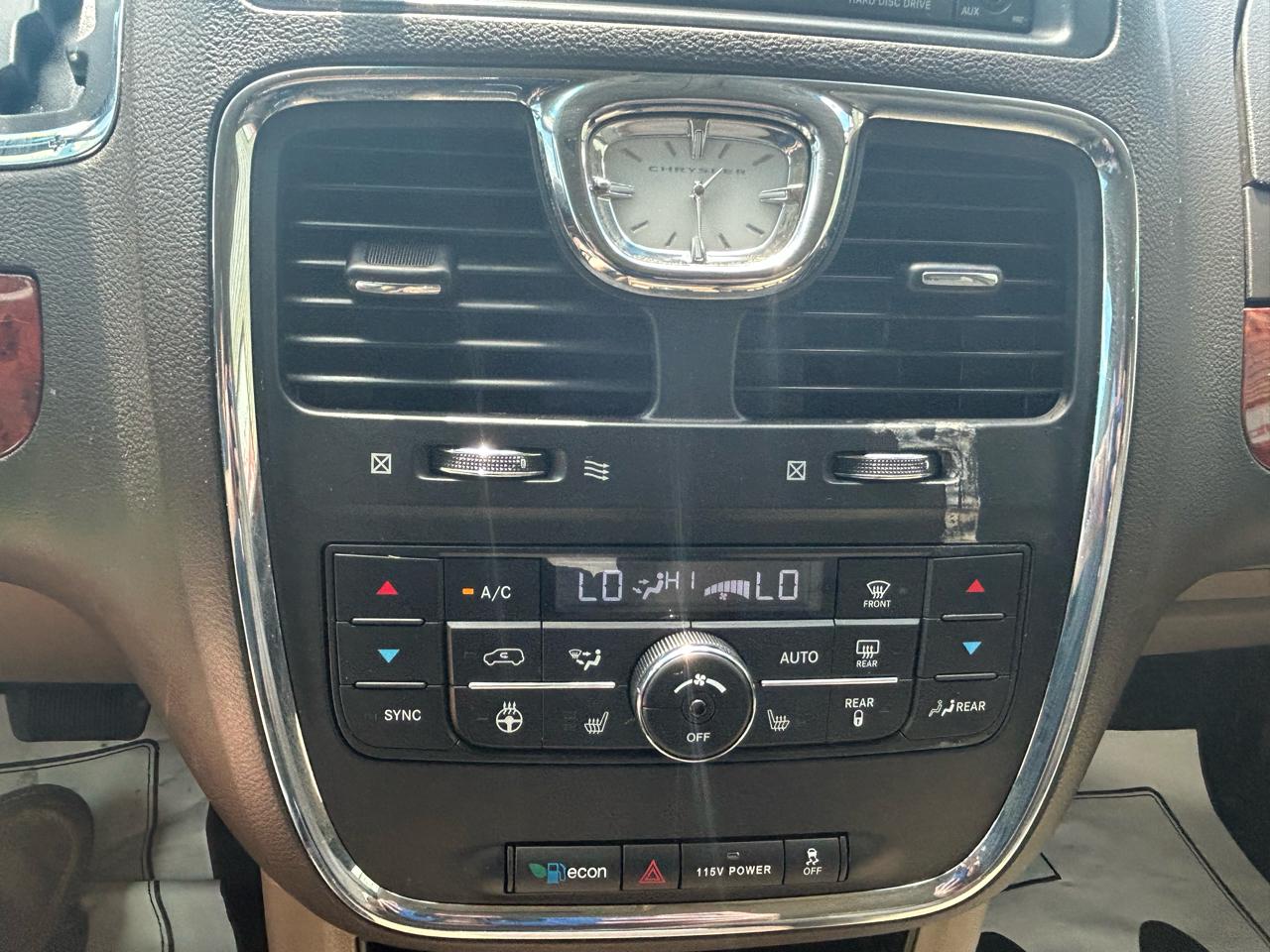 Chrysler Town & Country 4dr Wgn Touring 2015