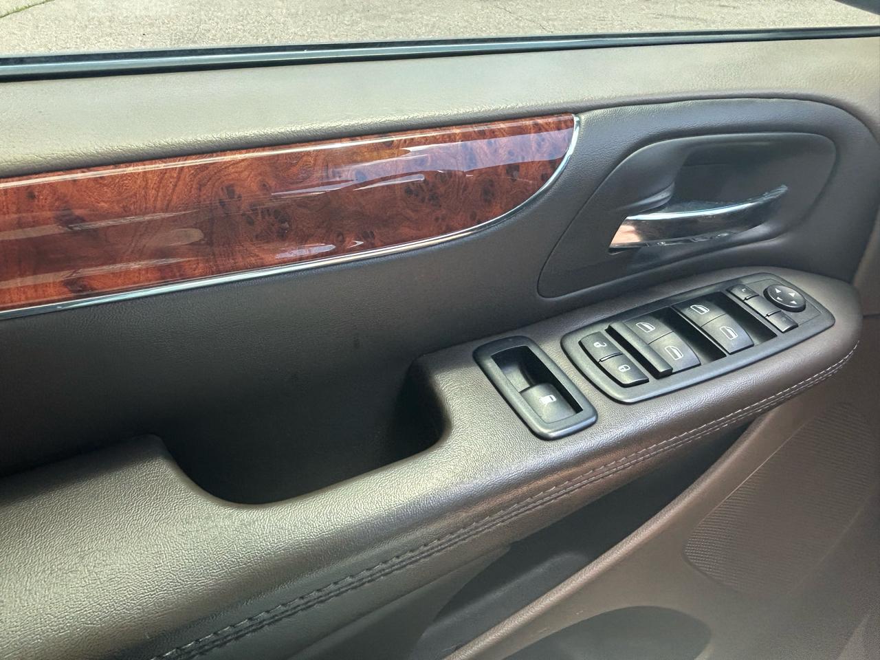 Chrysler Town & Country 4dr Wgn Touring 2015