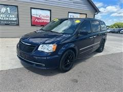 2015 Chrysler Town & Country 
