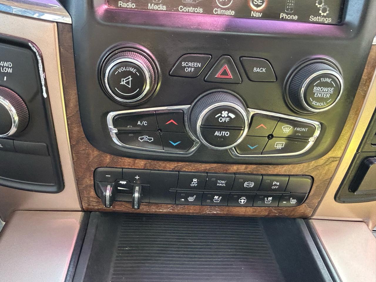 RAM 3500 4WD Crew Cab 149" Laramie Longhorn 2013