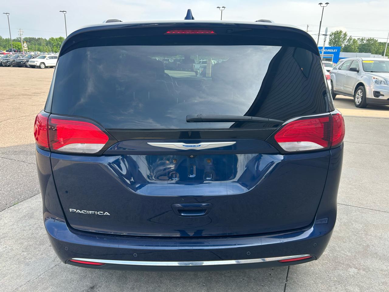 Chrysler Pacifica Touring L FWD 2018