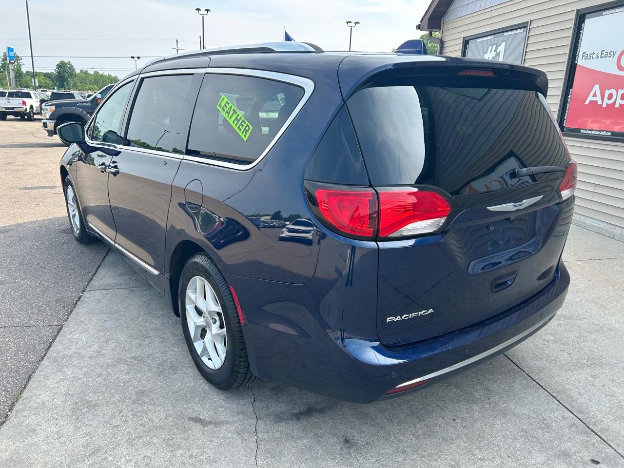 Chrysler Pacifica Touring L FWD 2018