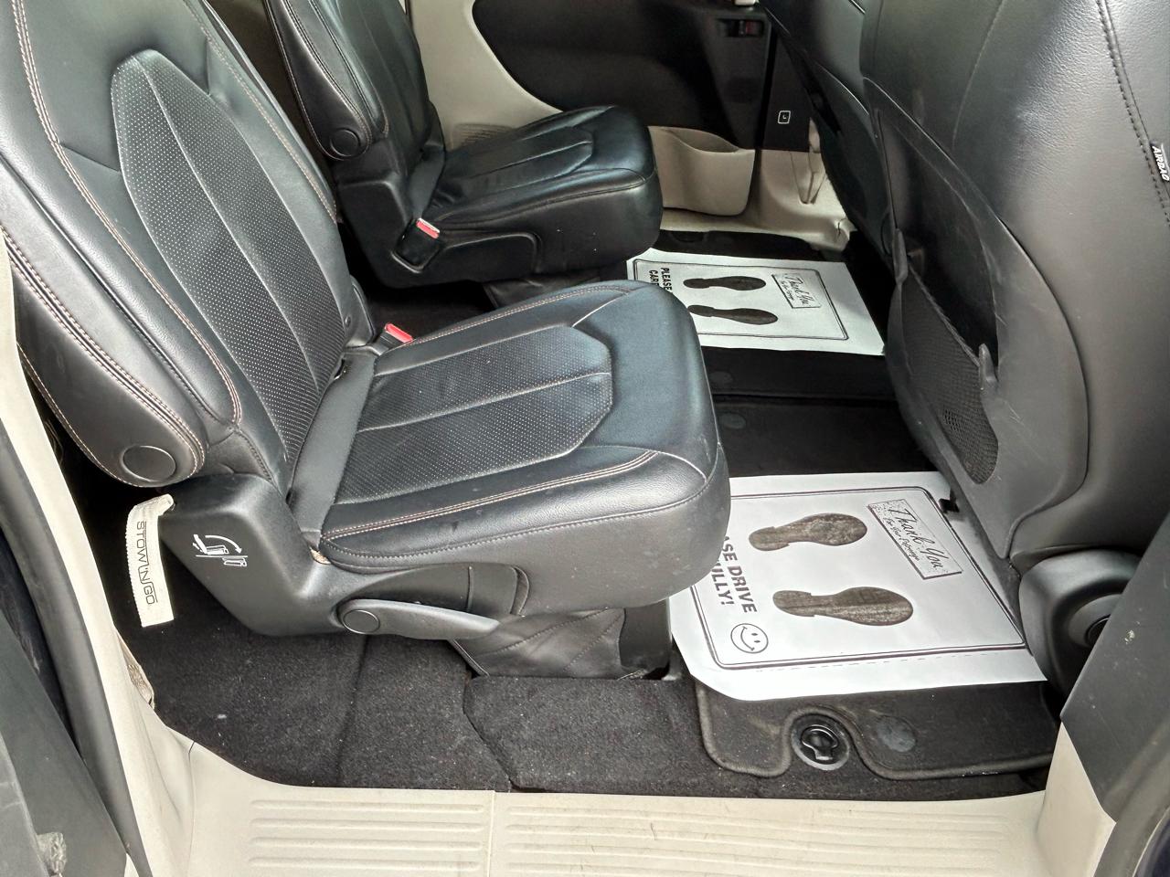 Chrysler Pacifica Touring L FWD 2018