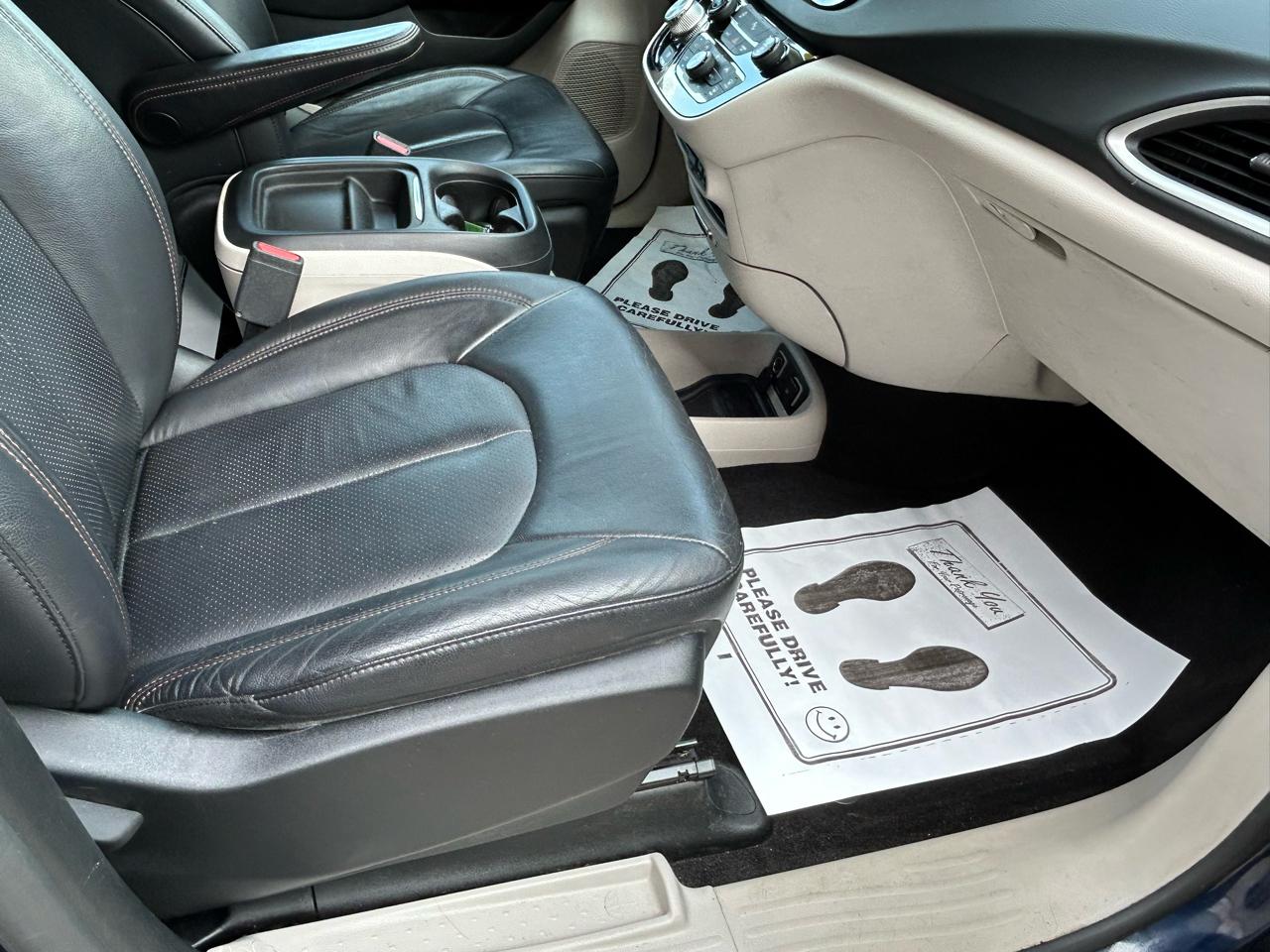 Chrysler Pacifica Touring L FWD 2018