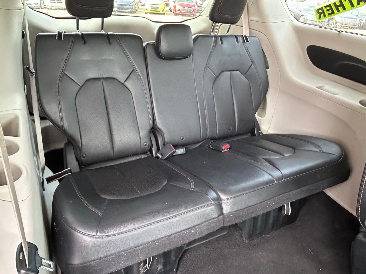 Chrysler Pacifica Touring L FWD 2018