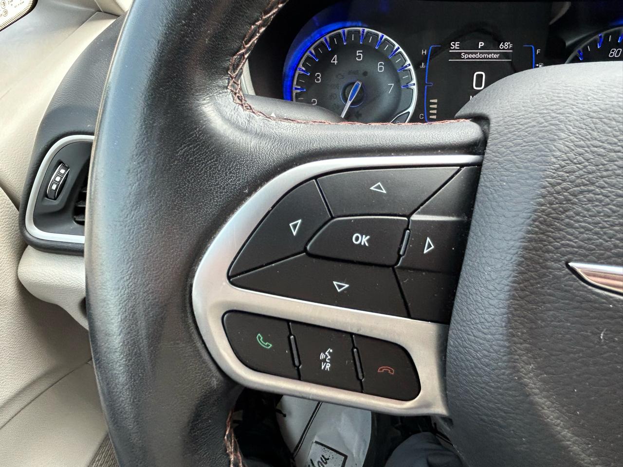 Chrysler Pacifica Touring L FWD 2018