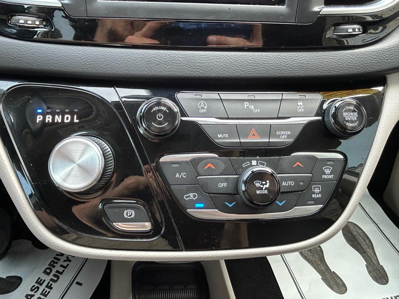 Chrysler Pacifica Touring L FWD 2018