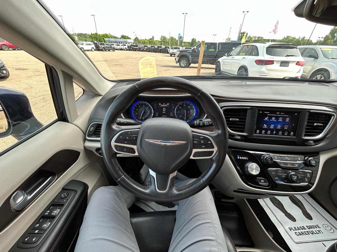 Chrysler Pacifica Touring L FWD 2018