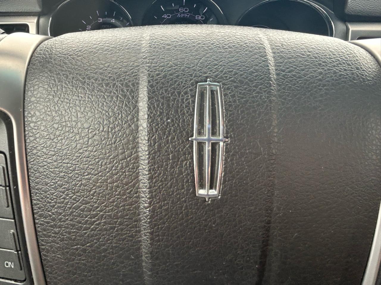 Lincoln MKZ 4dr Sdn FWD 2012