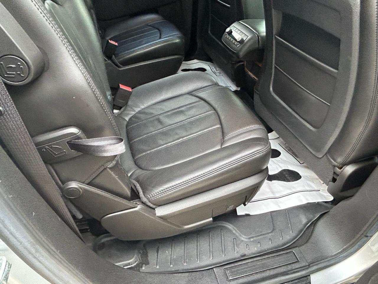 Buick Enclave AWD 4dr CXL 2009