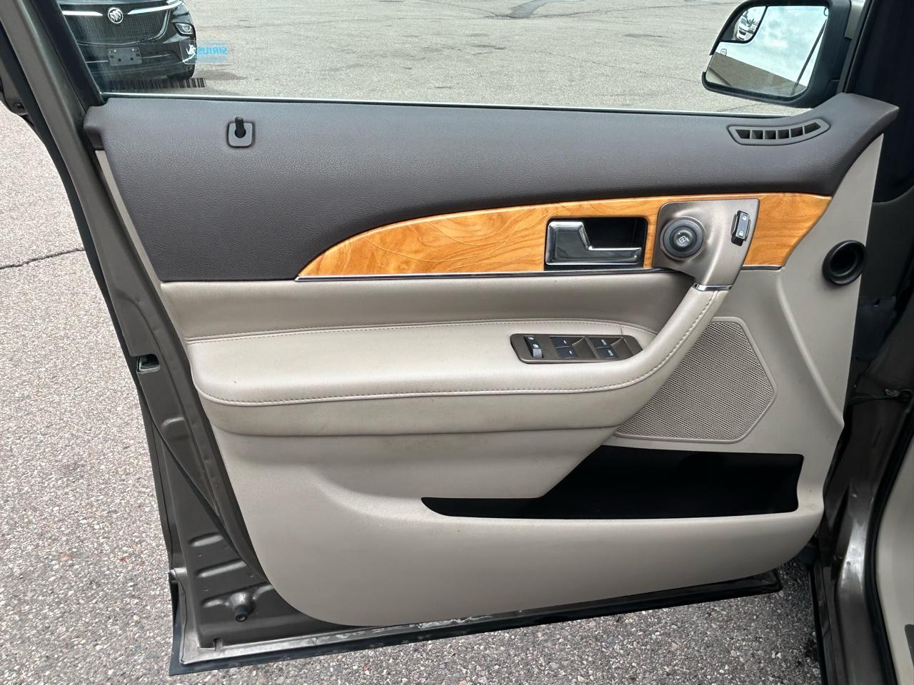 Lincoln MKX AWD 4dr 2012