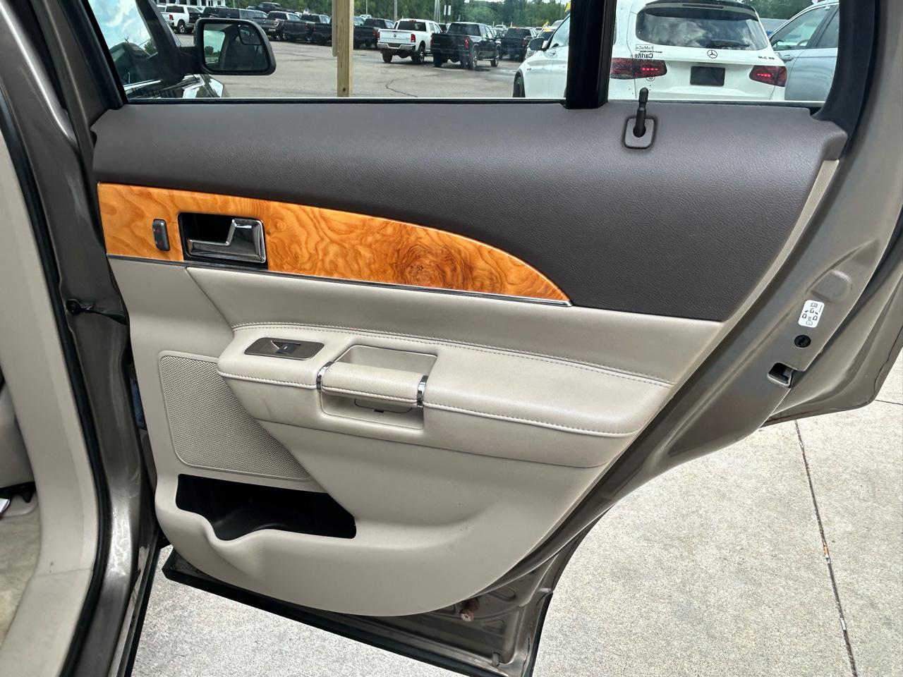 Lincoln MKX AWD 4dr 2012