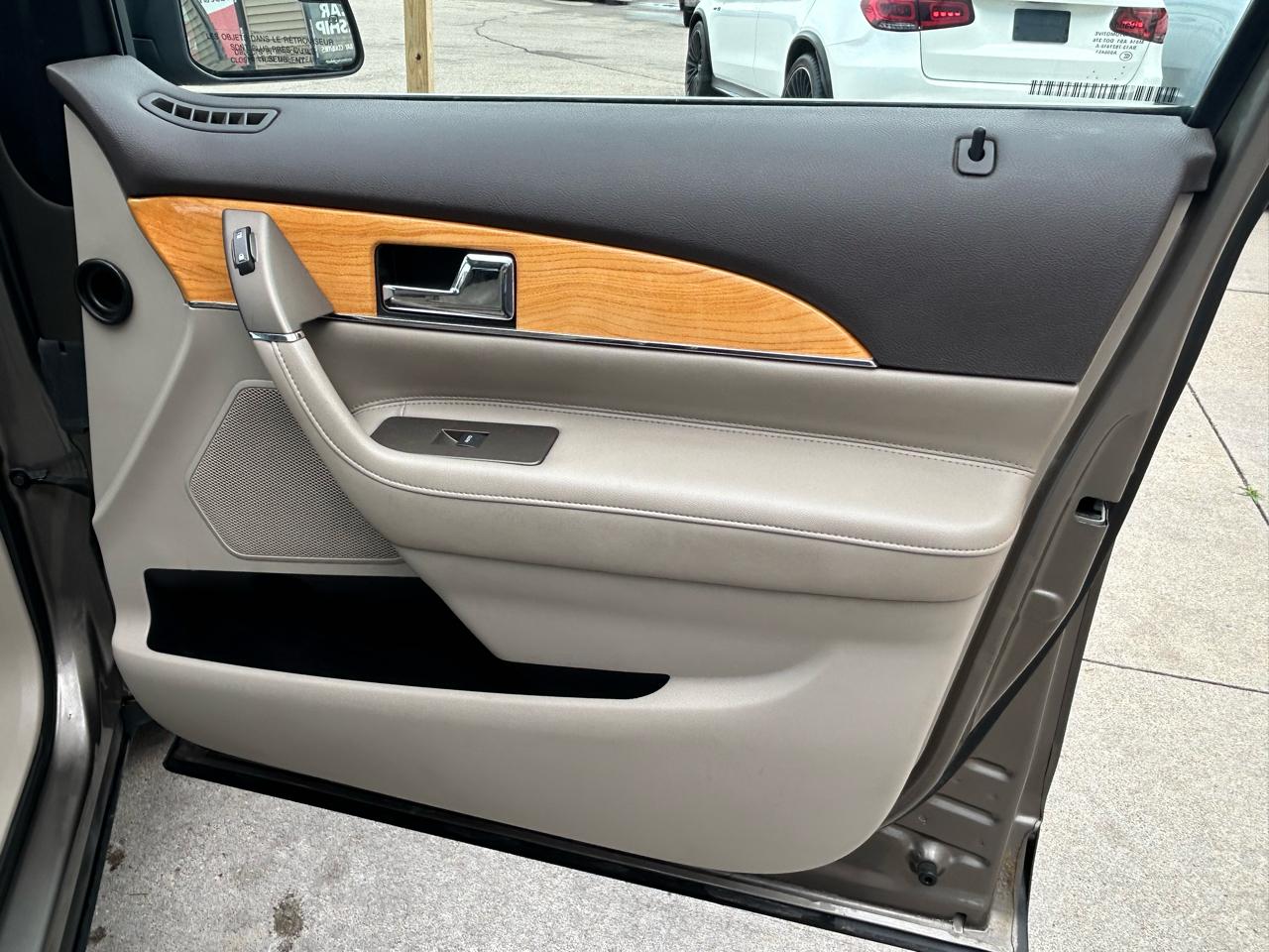 Lincoln MKX AWD 4dr 2012