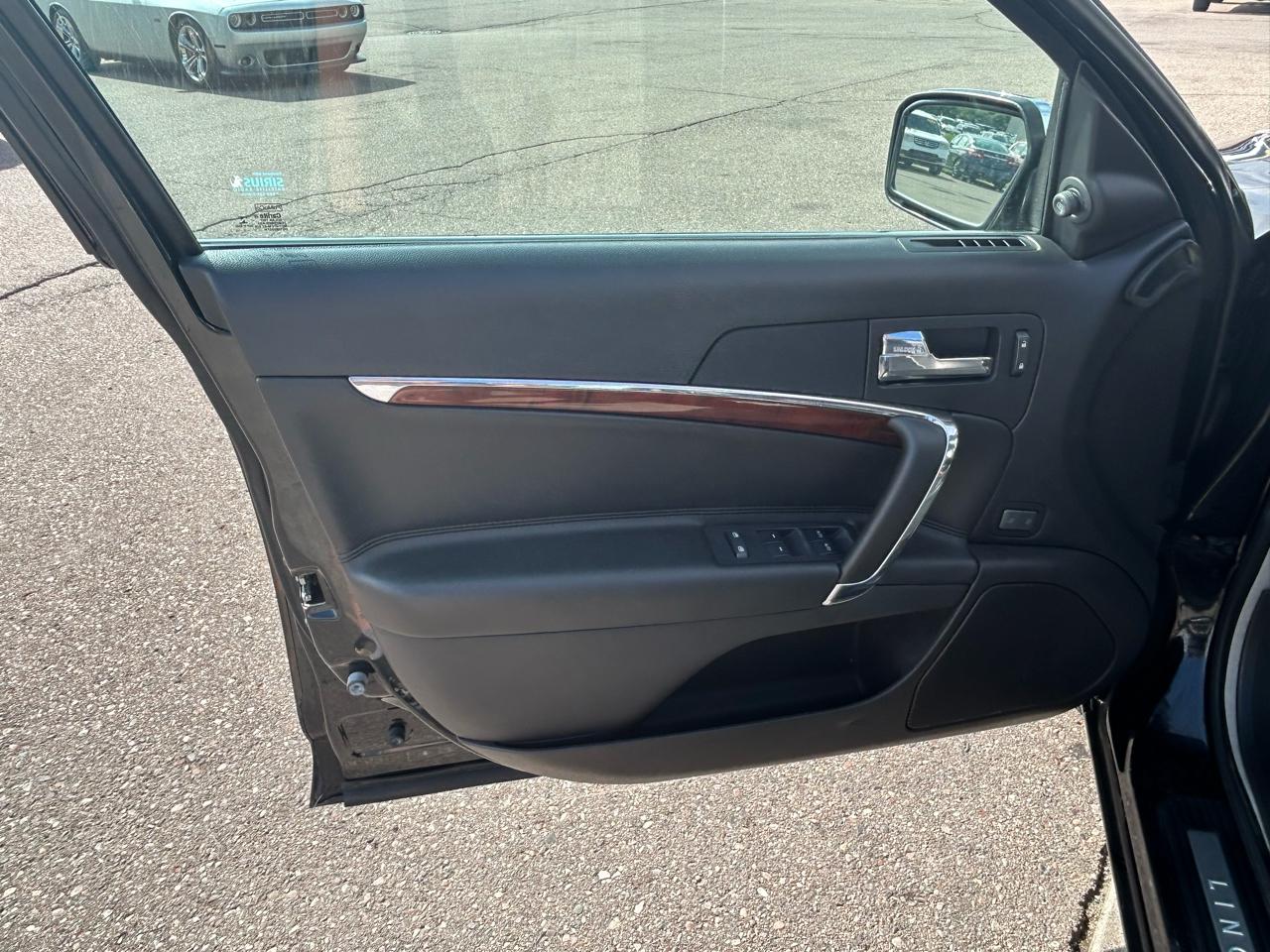Lincoln MKZ 4dr Sdn Hybrid FWD 2012