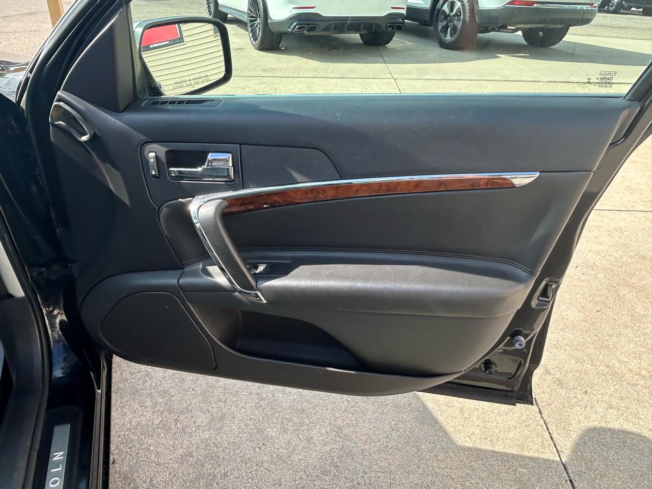 Lincoln MKZ 4dr Sdn Hybrid FWD 2012