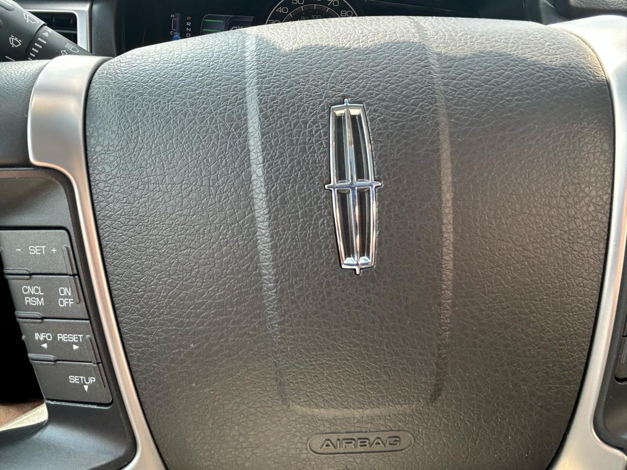 Lincoln MKZ 4dr Sdn Hybrid FWD 2012