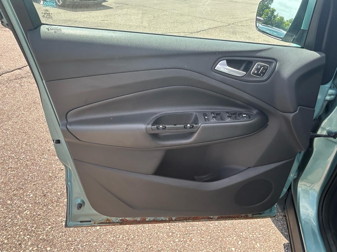 Ford Escape 4WD 4dr Titanium 2013