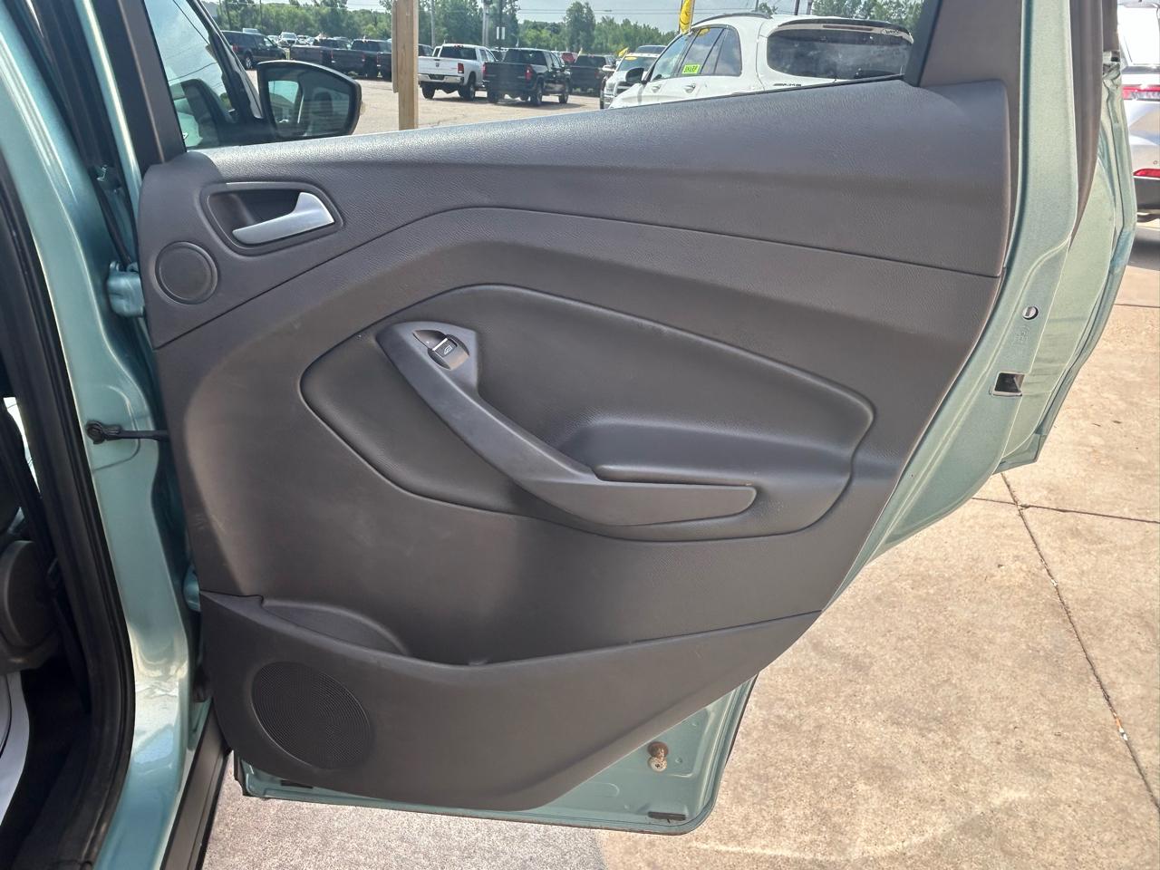 Ford Escape 4WD 4dr Titanium 2013