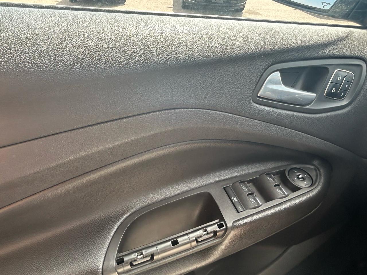 Ford Escape 4WD 4dr Titanium 2013