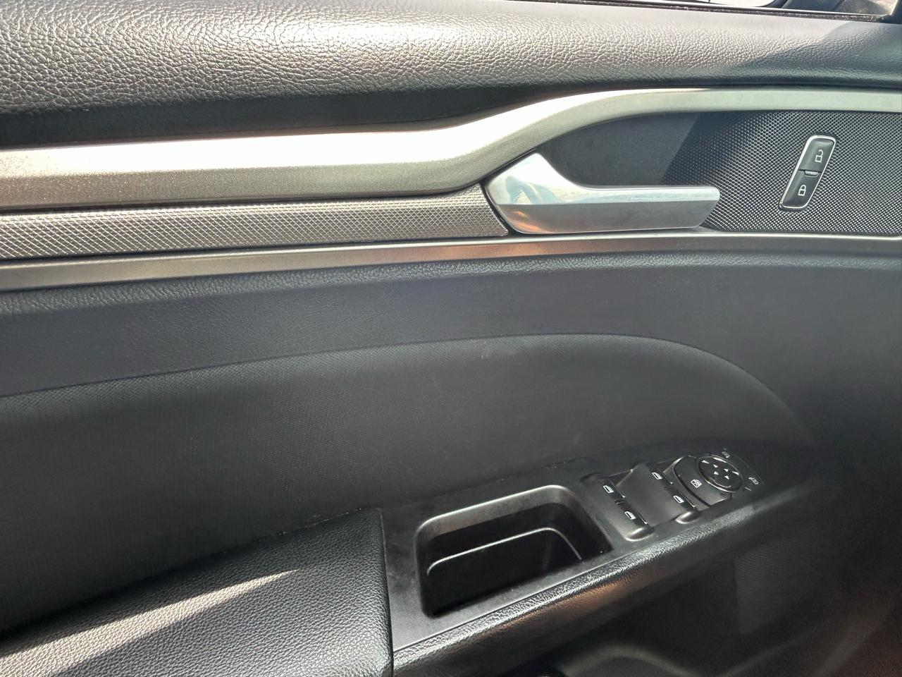 Ford Fusion SE FWD 2017