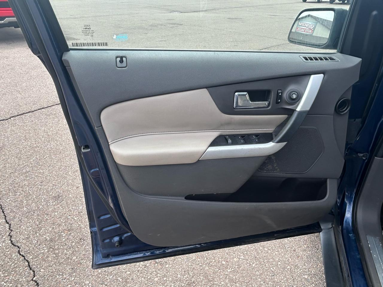 Ford Edge 4dr Limited FWD 2012