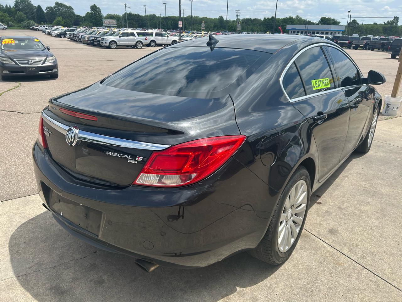 Buick Regal 4dr Sdn CXL Turbo TO2 (Russelsheim) *Ltd Avail* 2011