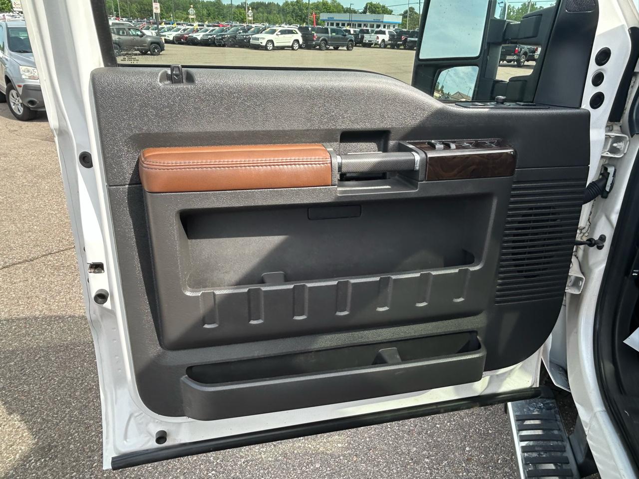 Ford Super Duty F-250 SRW 4WD Crew Cab 156" Platinum 2013