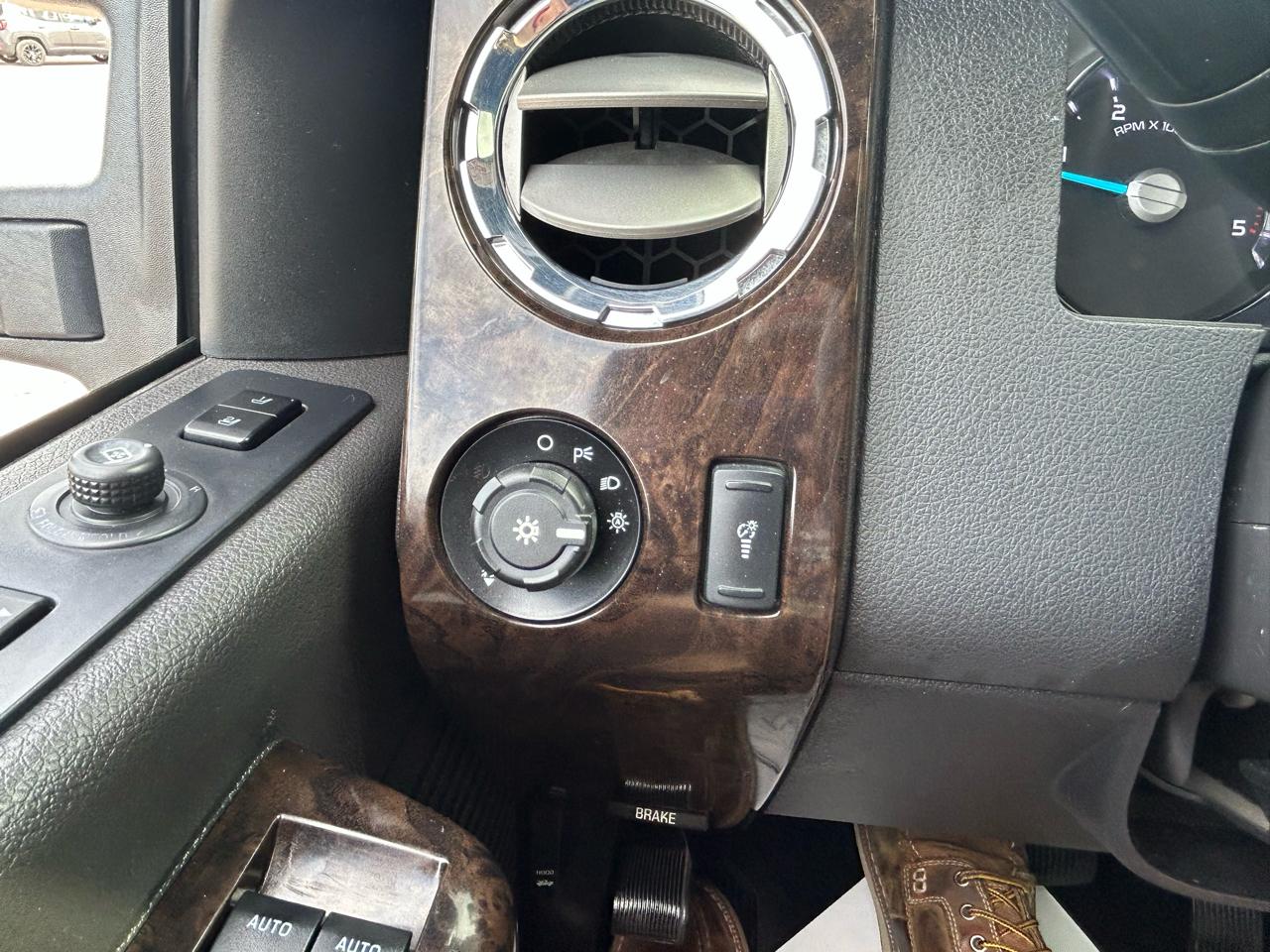 Ford Super Duty F-250 SRW 4WD Crew Cab 156" Platinum 2013